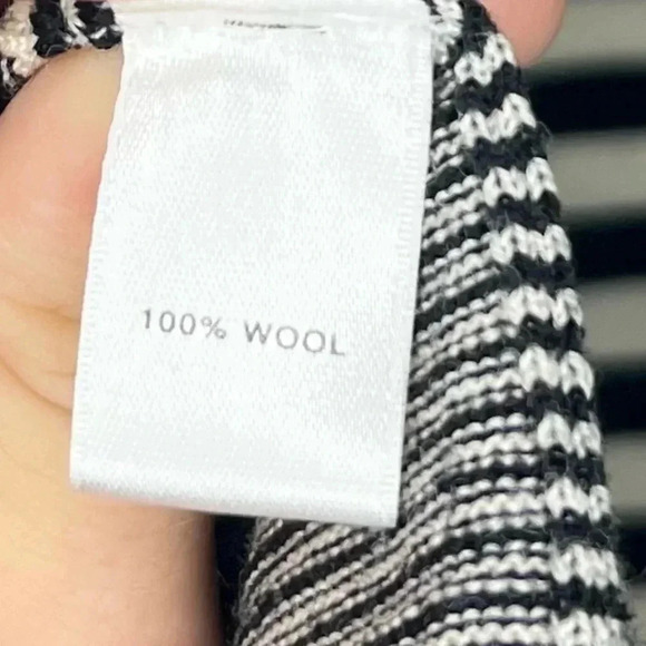 St.‎ John Cardigan Tan Black Size Small - Picture 4 of 7